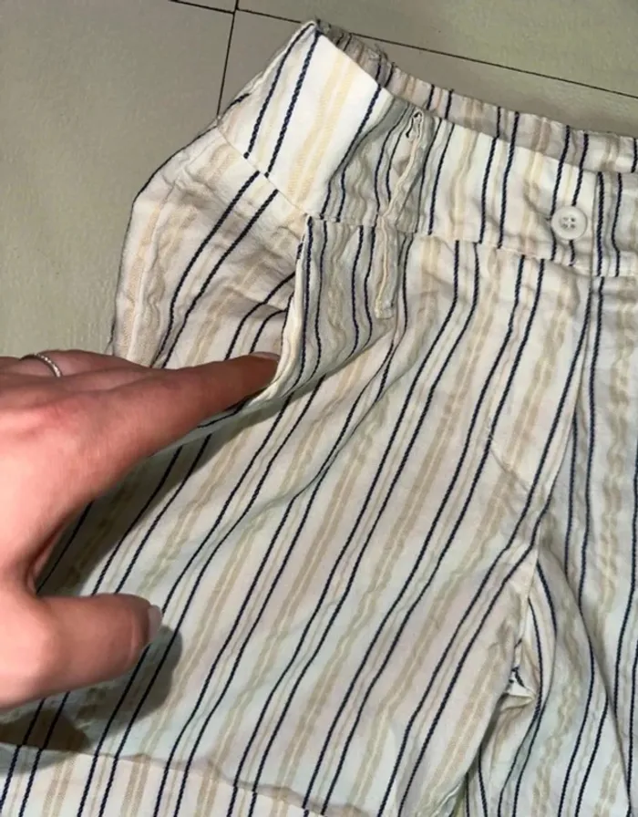 2 shorts à rayures TS neuf - photo numéro 10