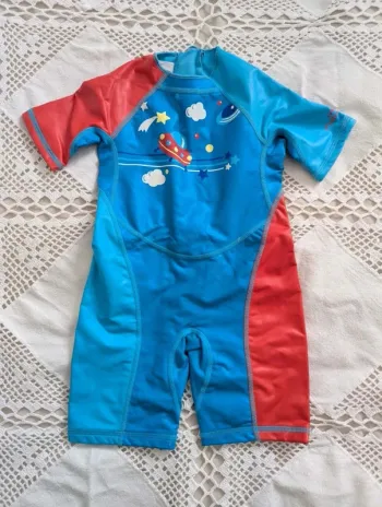 Combinaison anti‑UV bébé – Nabaiji – Taille 2 ans – Très bon état