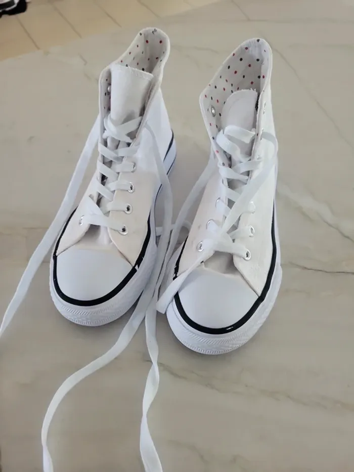 Basket fille style converse