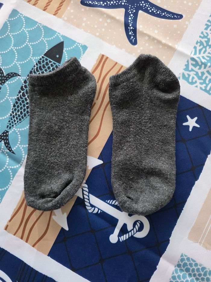 LOTS DE 7 PAIRES DE SOQUETTES GARÇON TAILLE 27/30 - photo numéro 9