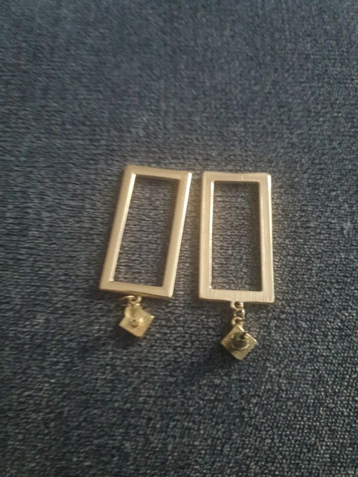 Neuve boucles d'oreilles clous doré - photo numéro 3