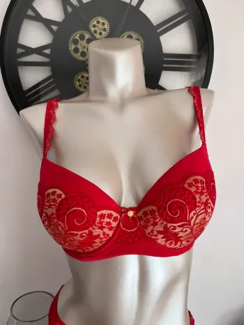 Soutien gorge charlott’ rouge 👙