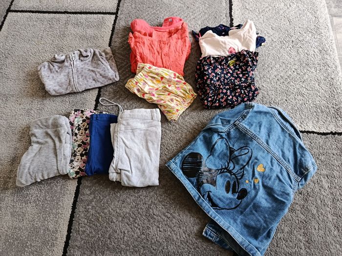 Lot vêtements fille - photo numéro 1