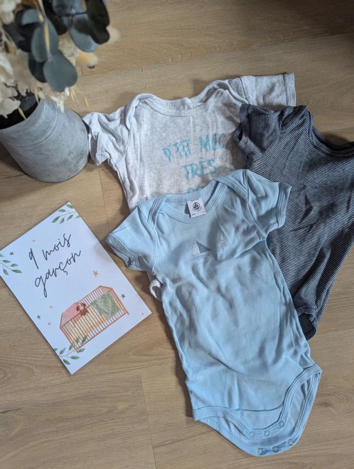 Lot de 3 bodies taille 9 mois