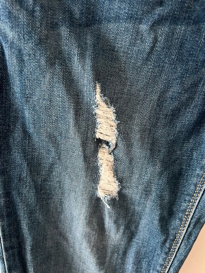 Jeans troués - photo numéro 4