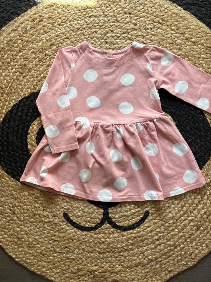 Robe rose à pois
