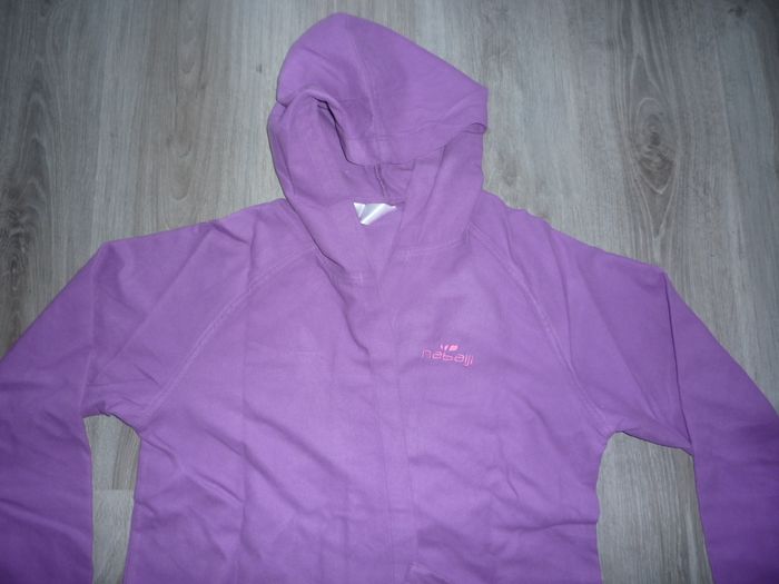 PEIGNOIR A CAPUCHE MICROFIBRE VIOLET "NABAIJI BY DÉCATHLON" - Taille M - n°02 - photo numéro 2