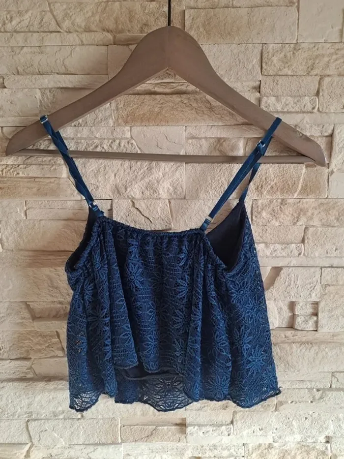 Top femme bleu double dentelle ajourée tbe S/M - photo numéro 6