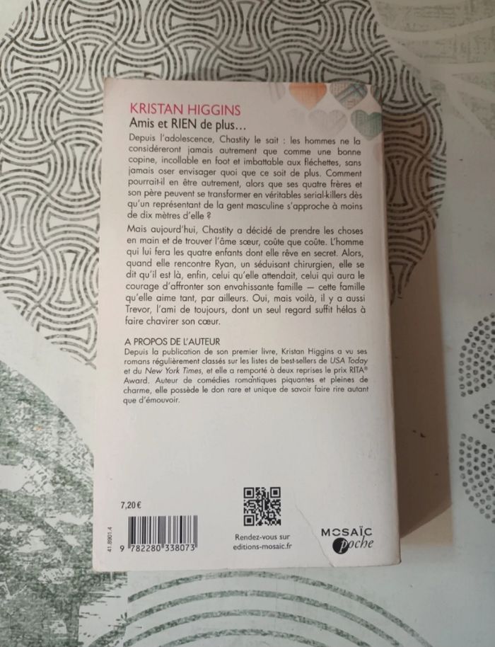 Livre " Amis Et RIEN De Plus " de Kristan Higgins 🌞🌷 - photo numéro 3