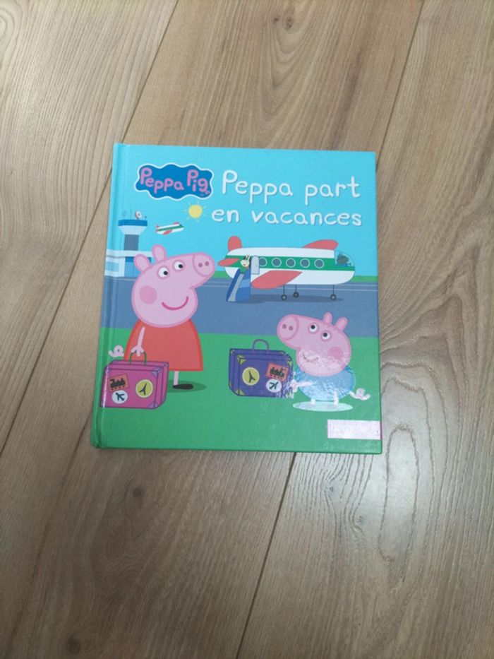 Livre Peppa Pig part en vacances