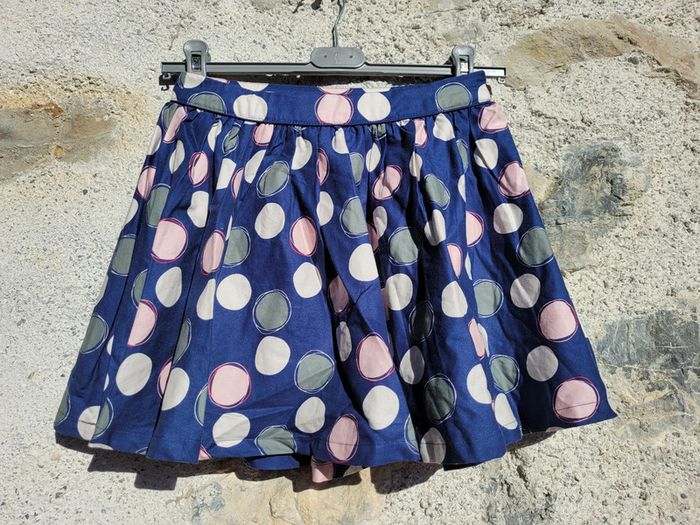 Superbe jupe Okaïdi 10 ans, marine a ronds pastels - photo numéro 2