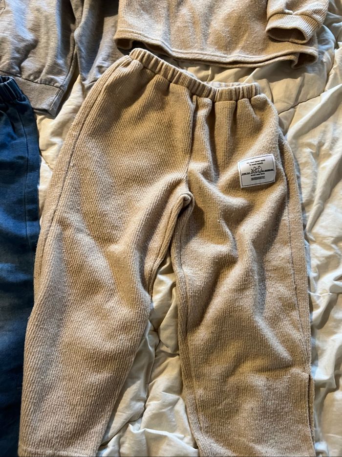 Lot de deux ensemble garçon taille 5 ans - photo numéro 4