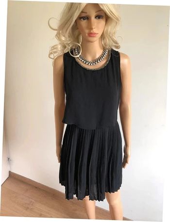 Robe noire plissée sans manches Mango taille S jamais portée