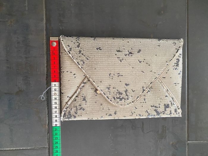 Pochette à sequins dorés Bcbgmaxazria - photo numéro 15