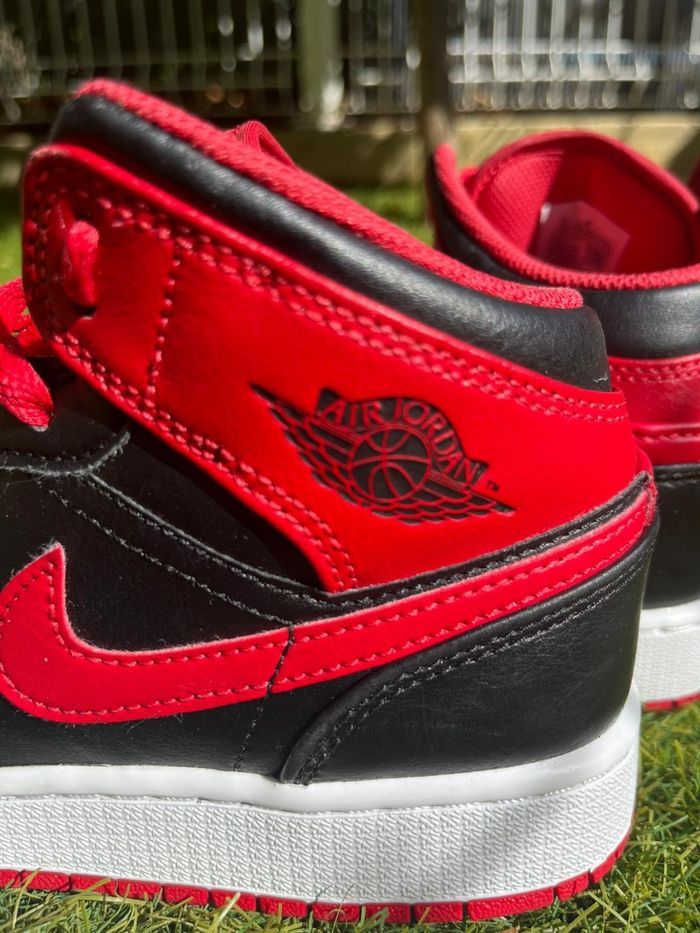 Nike Air Jordan Mid  rouge et noir - Taille 36 - photo numéro 9