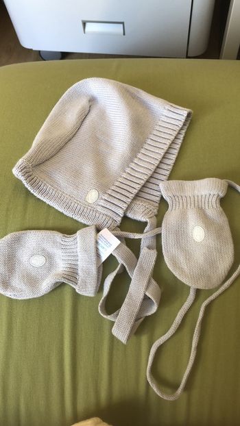 Ensemble bonnet et gants