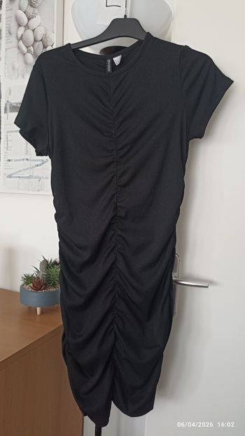 Robe courte L noire Divided H&M 