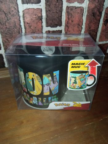 Gros mug thermo réactif pokémon
