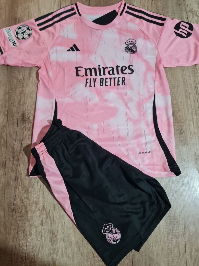 Ensemble football Real Madrid - Mbappe - 14 ans - Taille 28 - photo numéro 2
