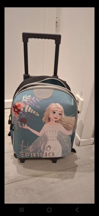 Cartable reine des neiges à roulettes