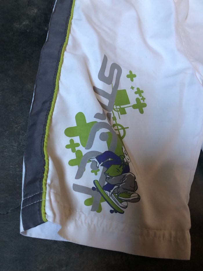 Short bermuda blanc 6 ans - photo numéro 3