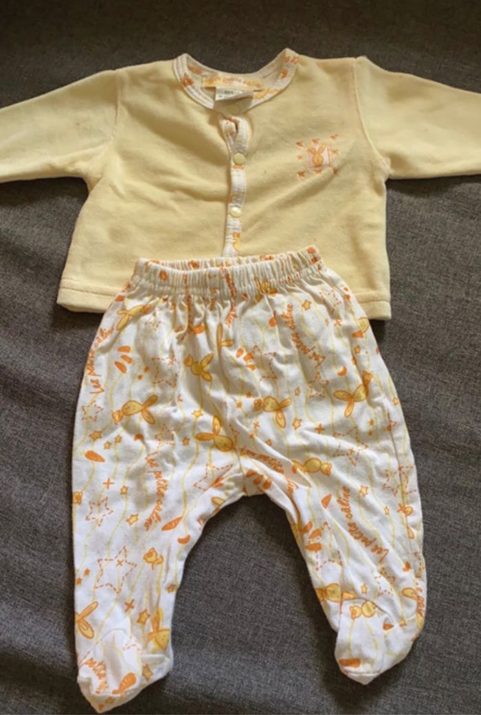 Lot ensembles 1 mois de 50 à 54