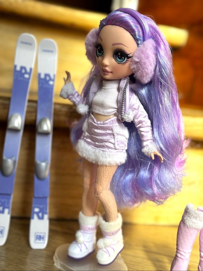 Violette Rainbow High - photo numéro 7