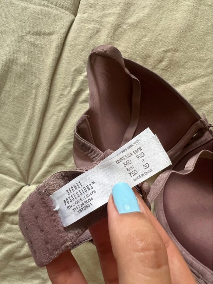 Soutien-gorge - photo numéro 3