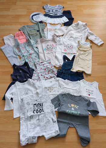 Lot 20 vêtements 12 mois