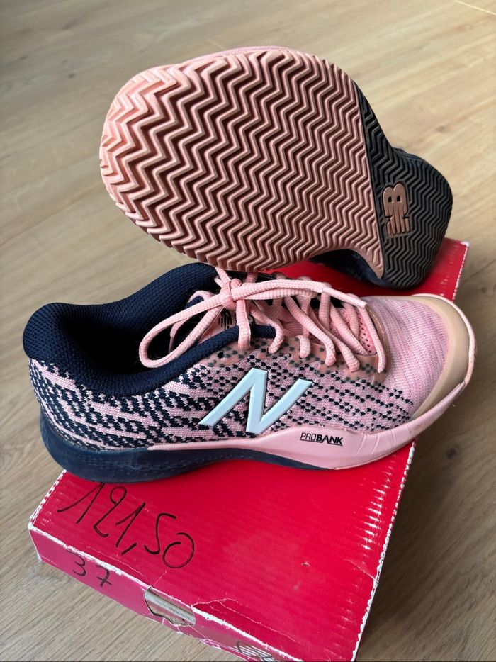 Baskets de tennis spéciales terre battue 37