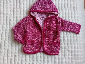 Gilet en maille 9/12mois 🩷🌸
