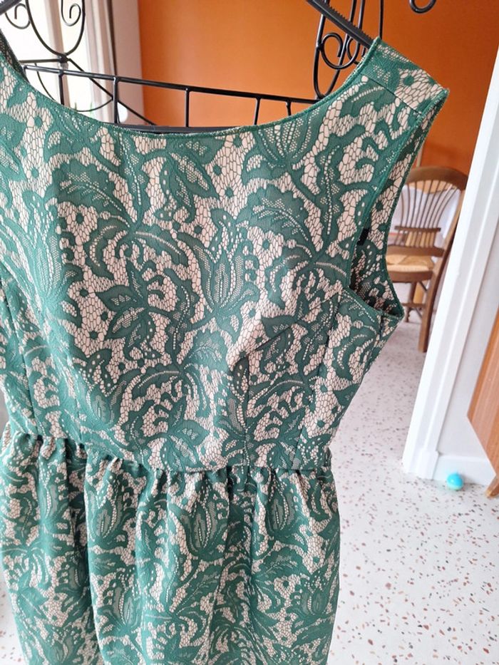 Robe sans manches Zara Taille M en dentelle 👻 - photo numéro 2