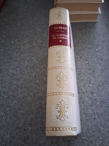 La contesse de charny " tome 4" Alexandre dumas