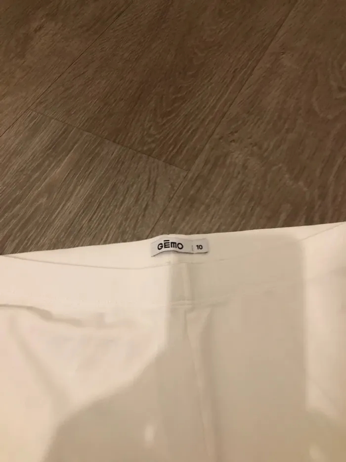 Cycliste blanc Gemo taille 10 ans excellent état - photo numéro 2