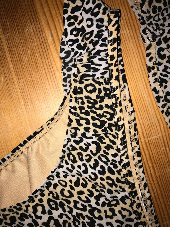 Maillot de bain 2 pièces léopard état neuf taille 38 - photo numéro 2