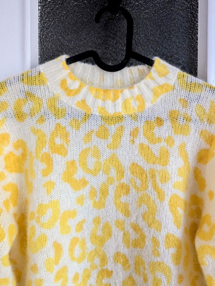 Pull léopard sezane jaune en laine manche bouffante taille 38 M - photo numéro 5
