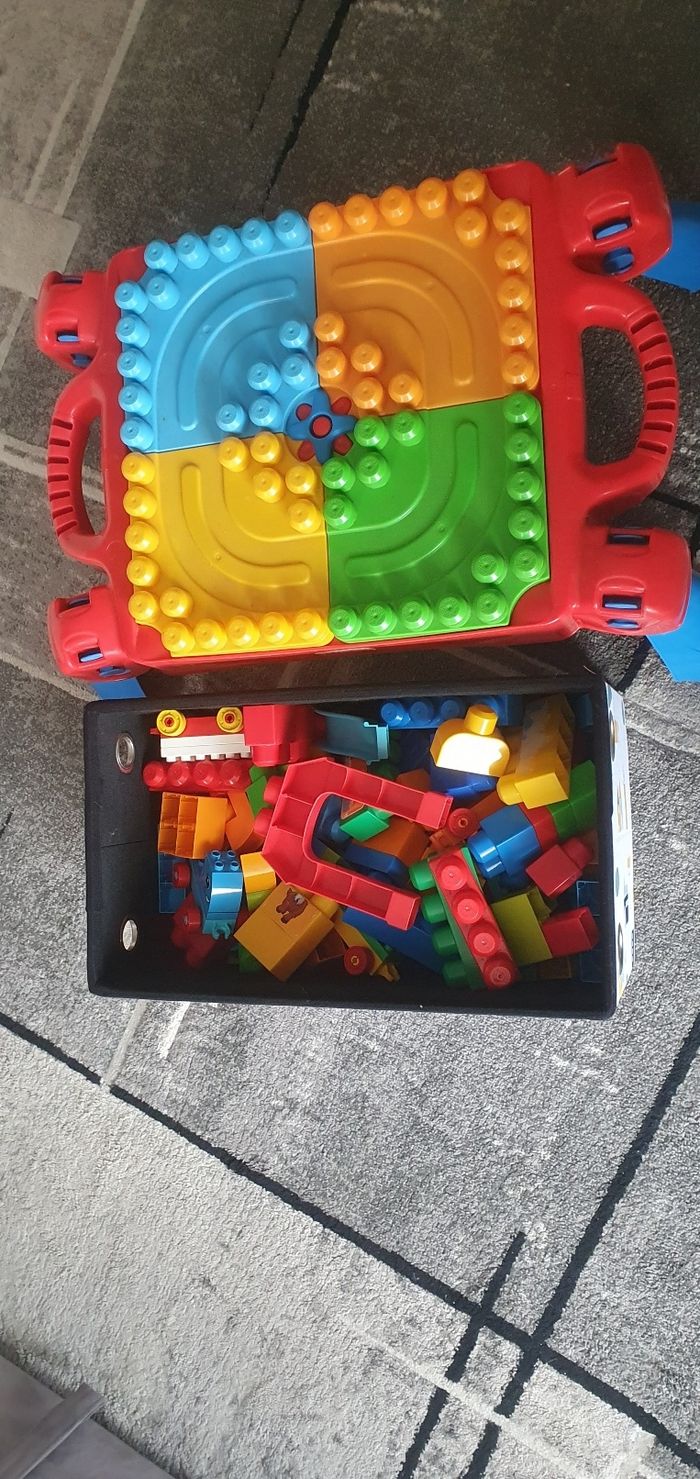 Table mega blok et lego