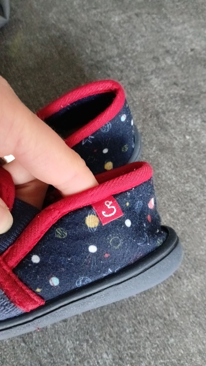 Chaussons T.24 - photo numéro 5