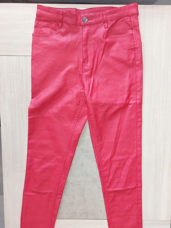 Pantalon simili cuir / Calzedonia / 14 ans