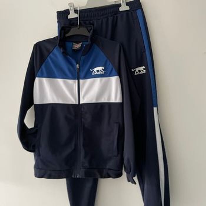 Jogging 12 ans  xxs comme neuf porté une seule fois - photo numéro 7