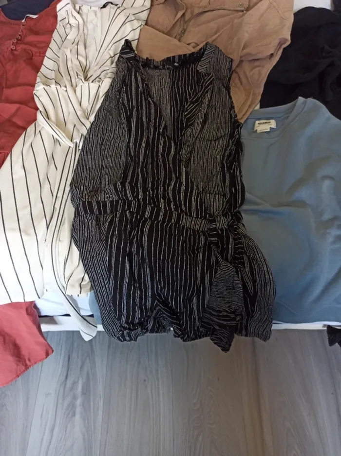 Lot de 9 vêtements femme taille S ( lot 5) - photo numéro 7
