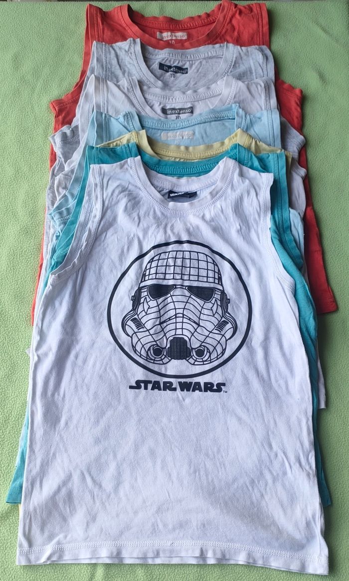 Lot de 7 débardeurs taille 10 ans