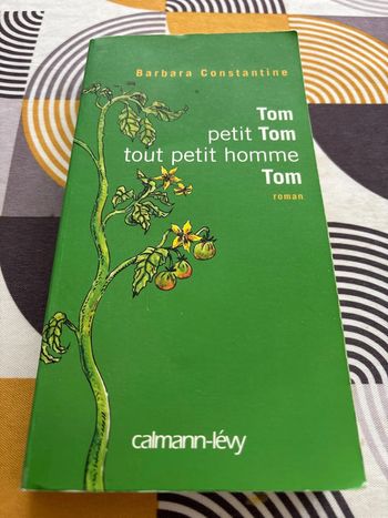 Roman Tom petit Tom tout petit homme Tom