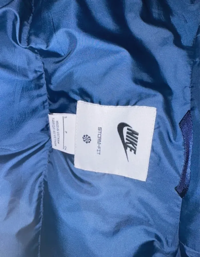 Doudoune Nike taille S - photo numéro 6