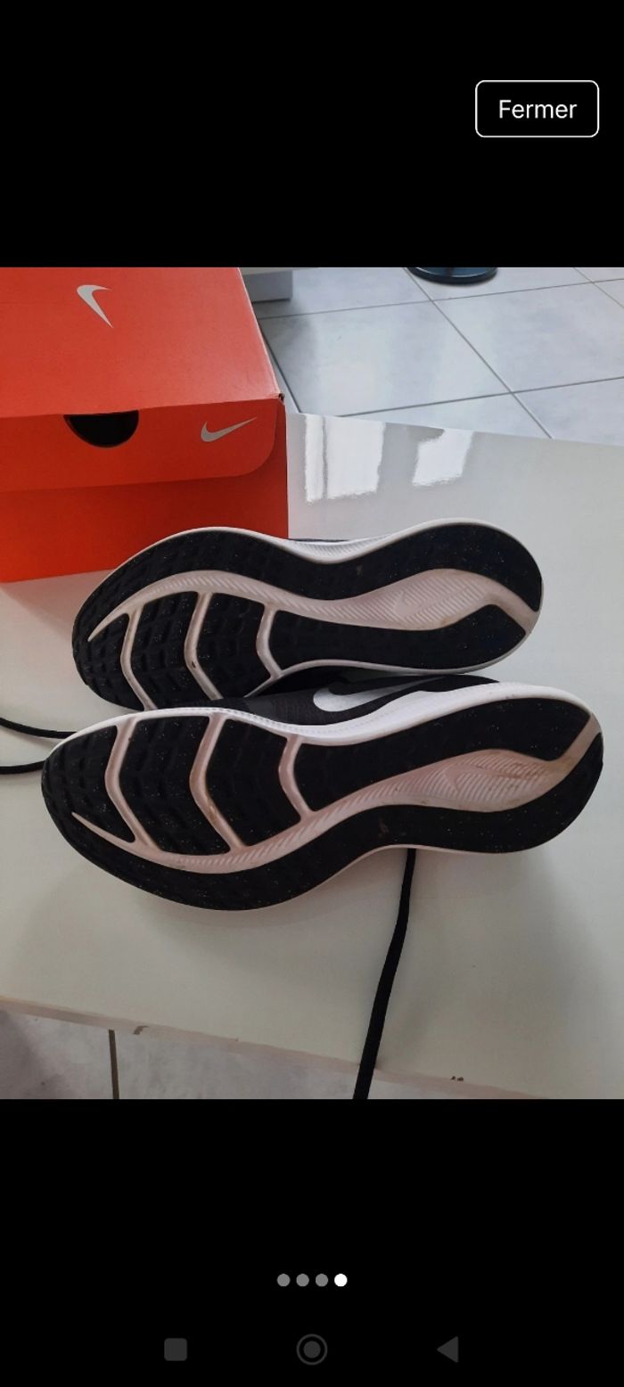 Basket Nike verte et noire - photo numéro 4