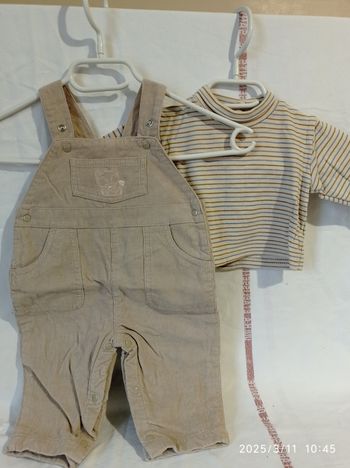 salopette et haut de Pick ouic 3 mois ref 66 D3