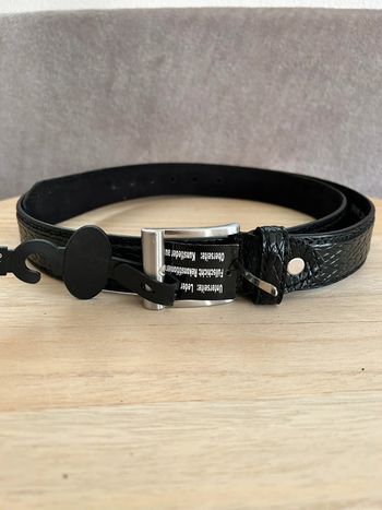 Ceinture en cuir noir taille 115 cm