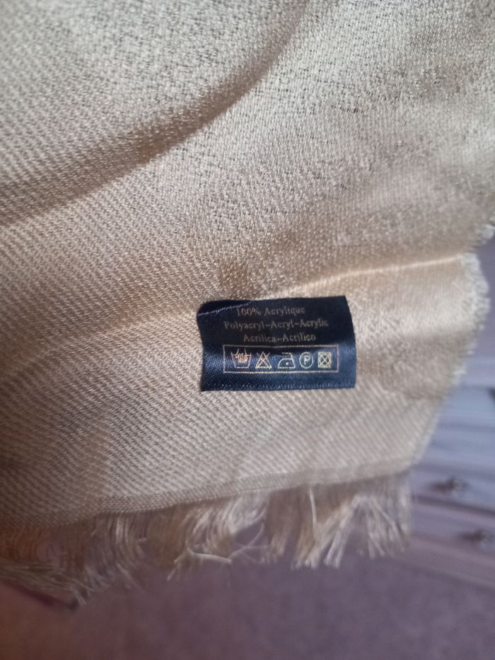 Châle doré et beige - photo numéro 7