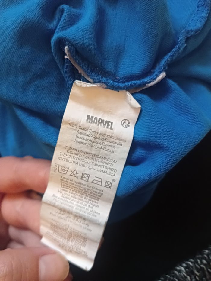 Haut Marvel 4 ans garçon - photo numéro 7