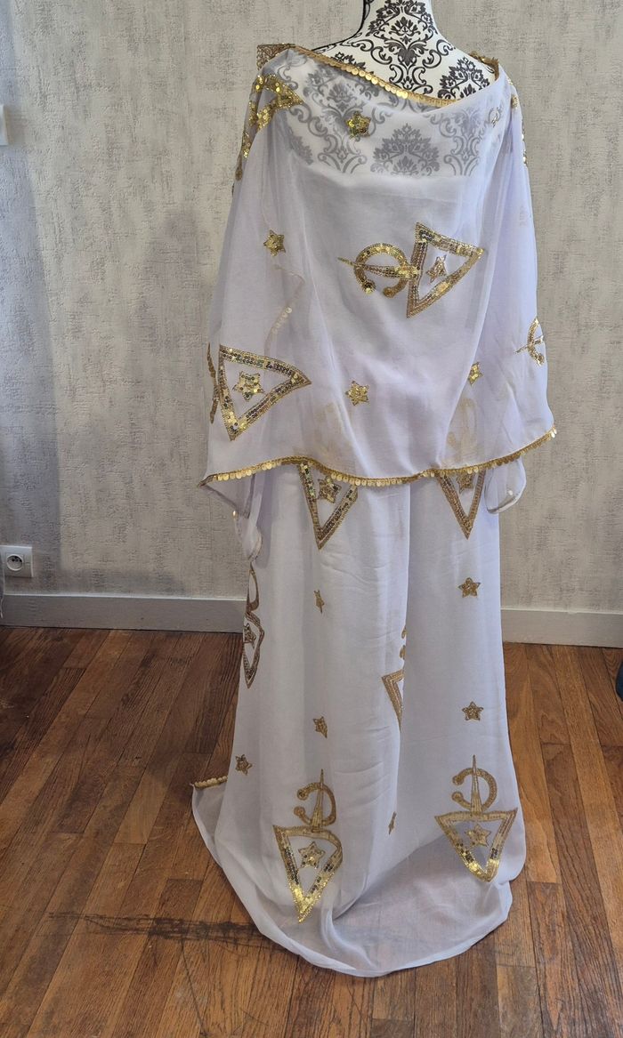 Melhfa chaoui tenue traditionnelle algérienne blanche avec motif amazigh fibule taille unique - photo numéro 6